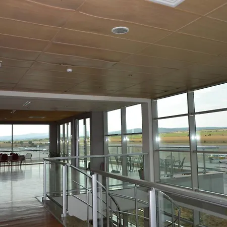 Hotel летище 2*